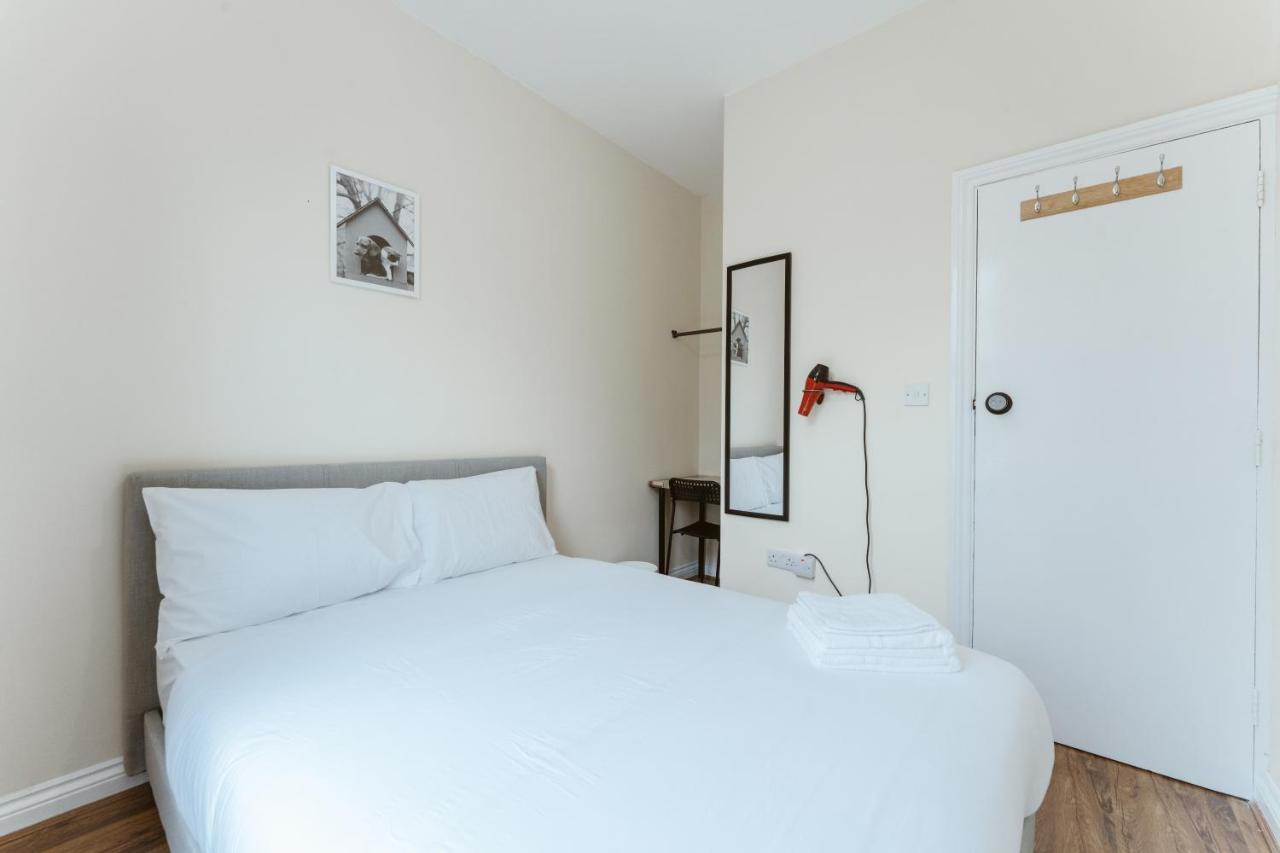 Mile End Rooms 57A Лондон Экстерьер фото