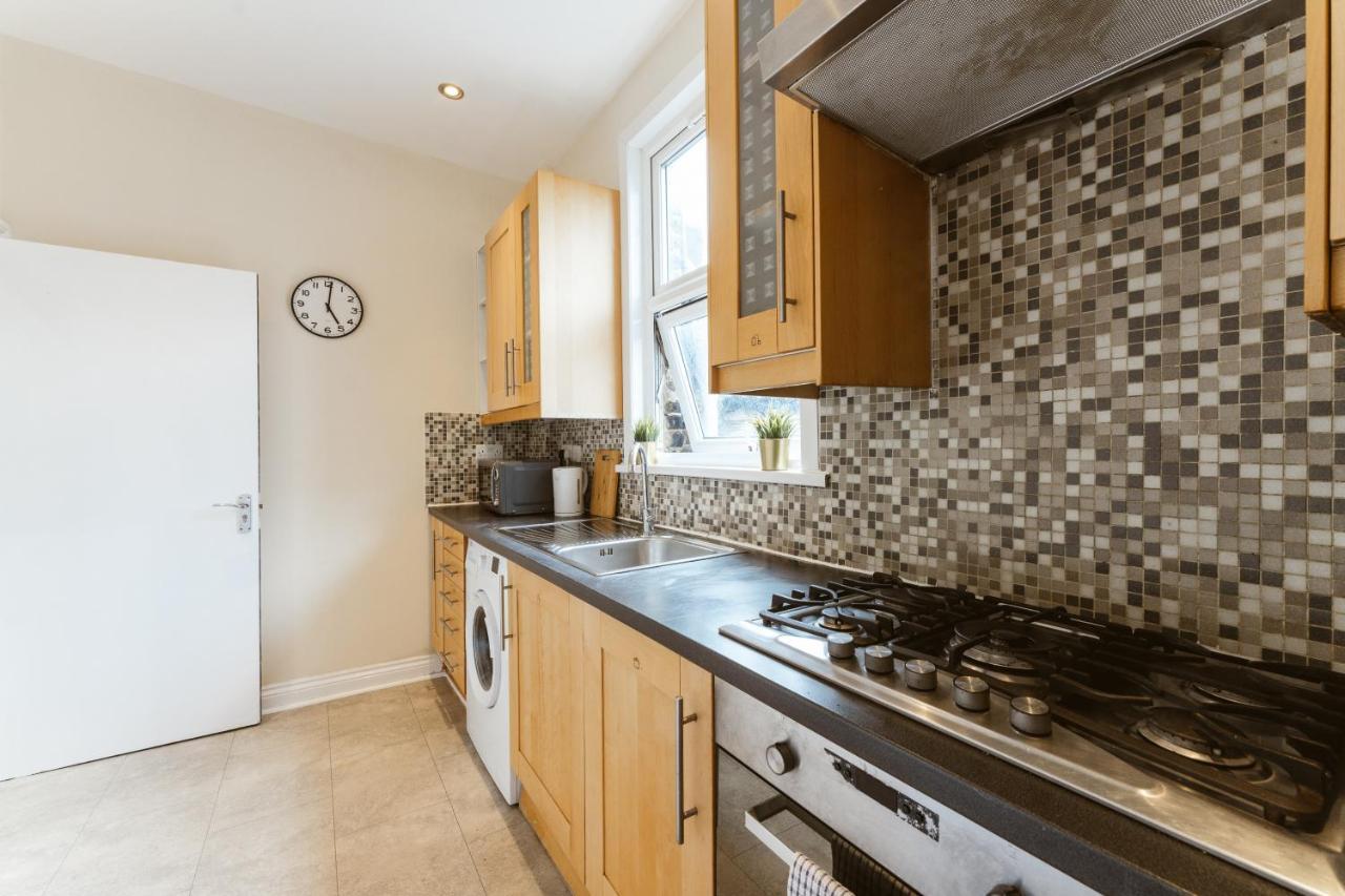 Mile End Rooms 57A Лондон Экстерьер фото