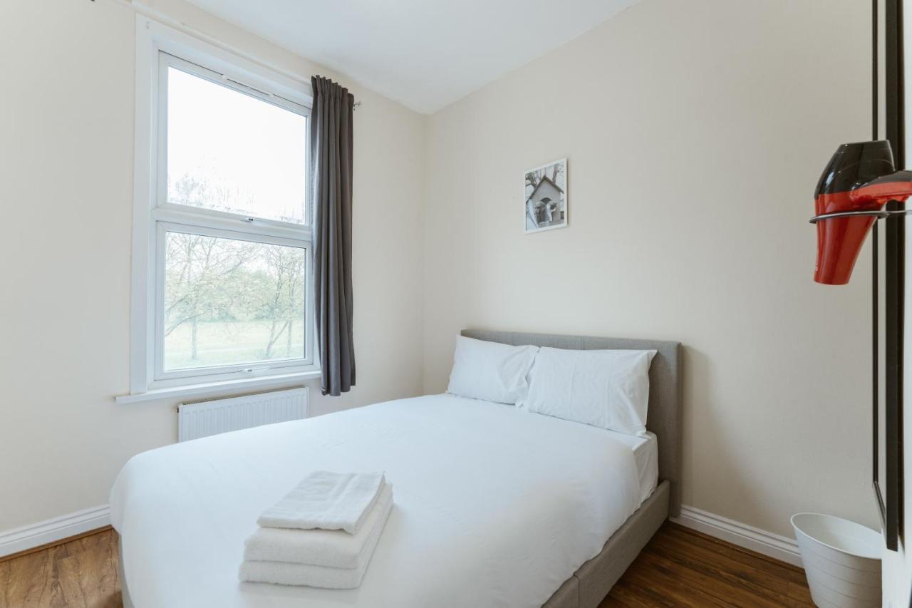 Mile End Rooms 57A Лондон Экстерьер фото