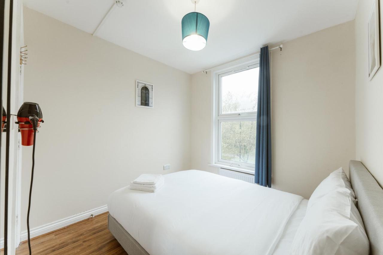 Mile End Rooms 57A Лондон Экстерьер фото