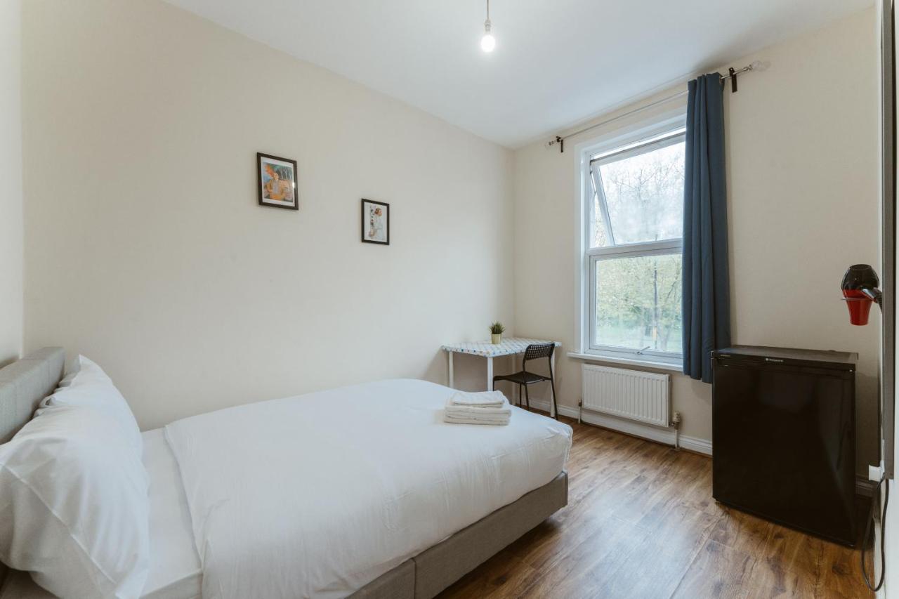 Mile End Rooms 57A Лондон Экстерьер фото